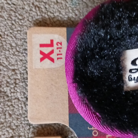 Dluxe by Dearfoams Memory Foam Slippers with Bat Detail - Picture 2 of 8